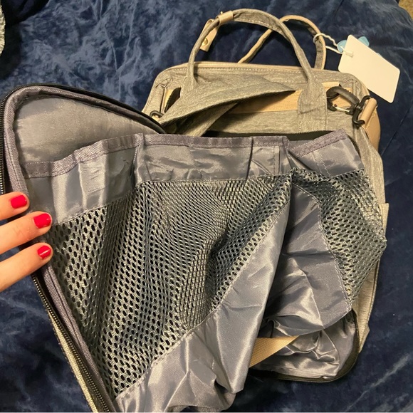 NWT Convertible backpack and diaper bag with bassinet and diaper-changing pad - Picture 2 of 8